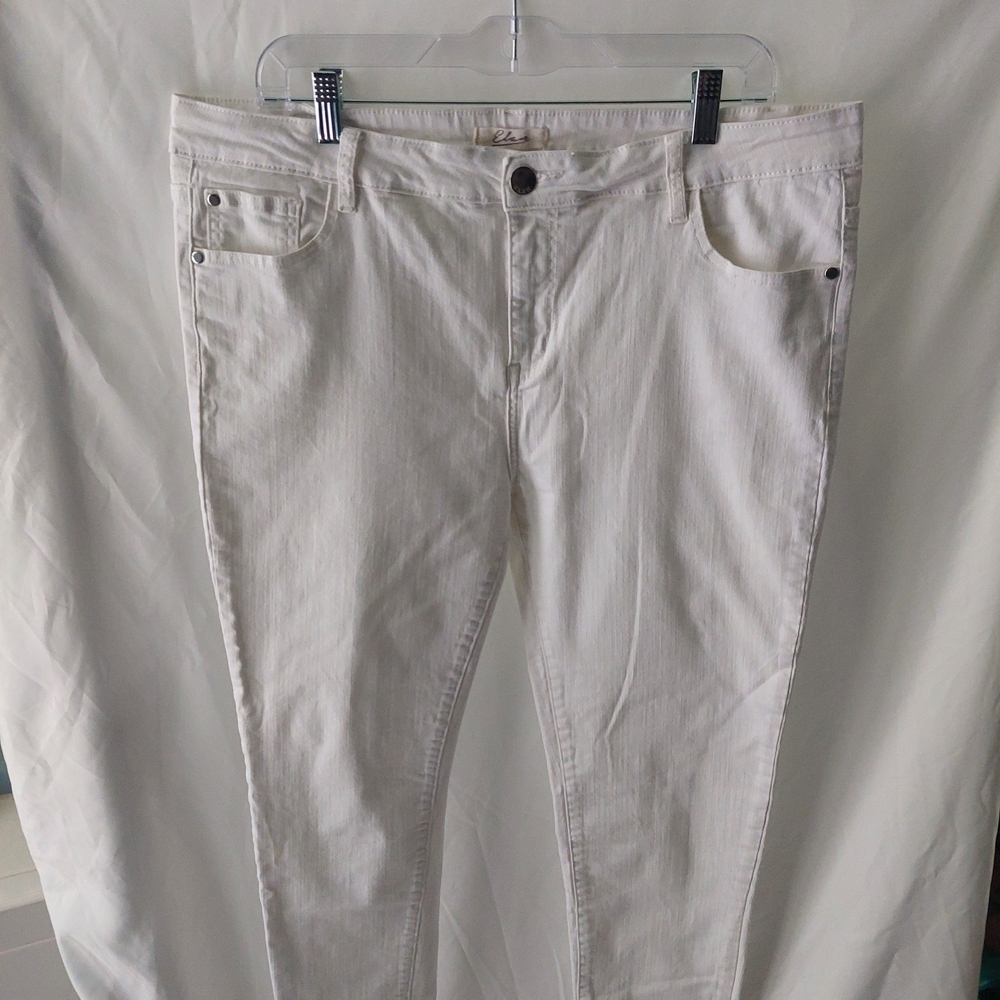 ELAN Women's skinny White Jeans